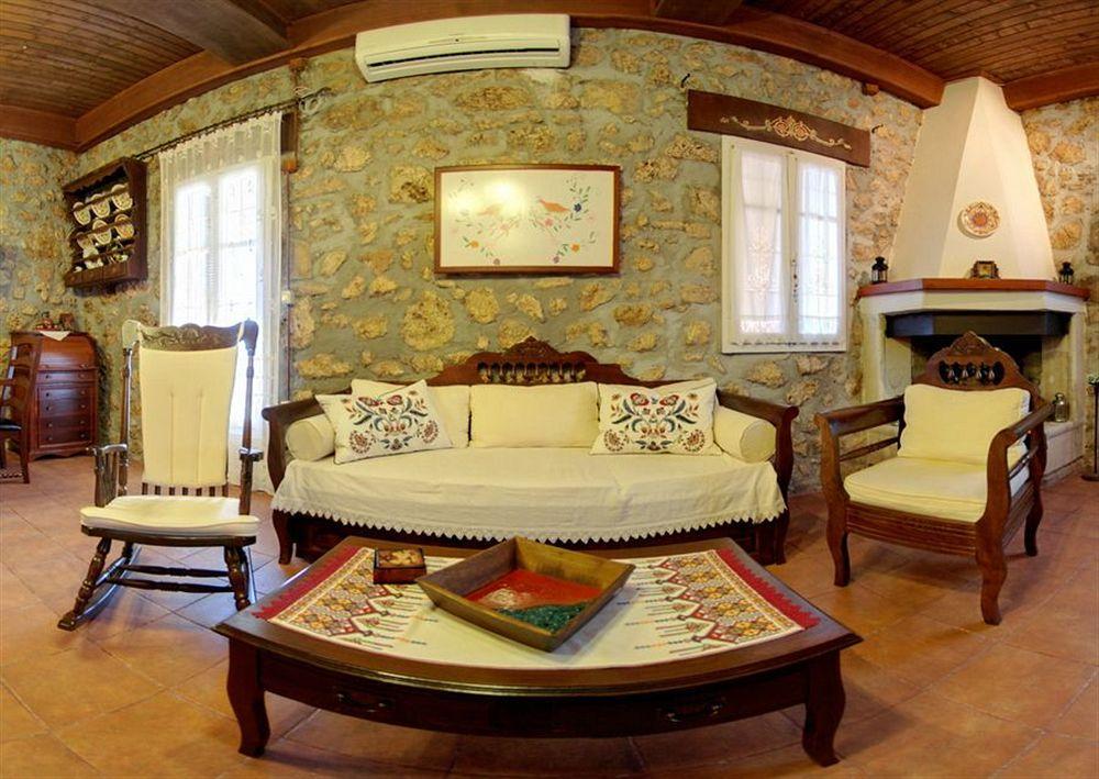 Agallis Corfu * Sokrákion